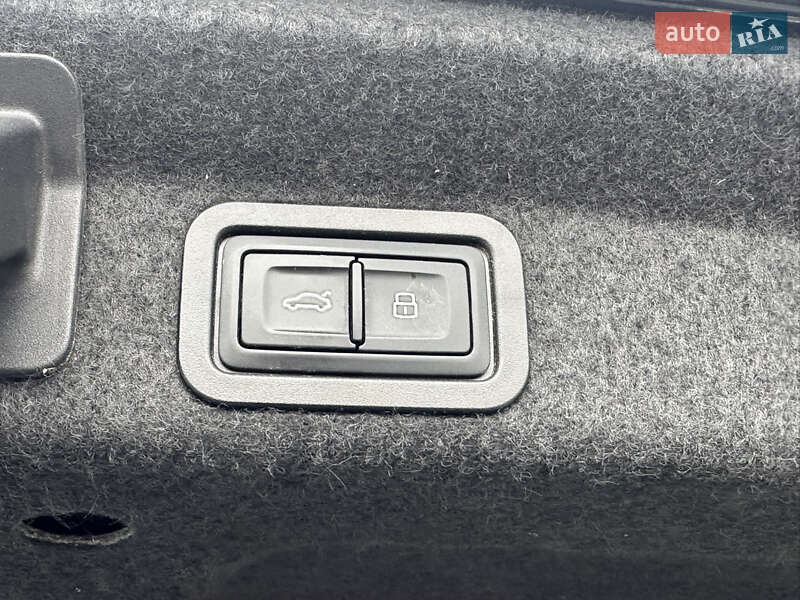 Седан Audi A6 2018 в Ужгороде