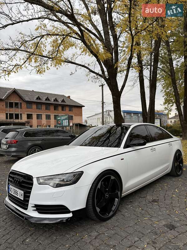 Седан Audi A6 2012 в Виноградові