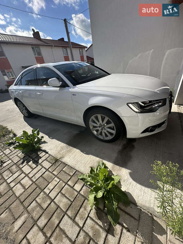 Седан Audi A6 2013 в Нетішині