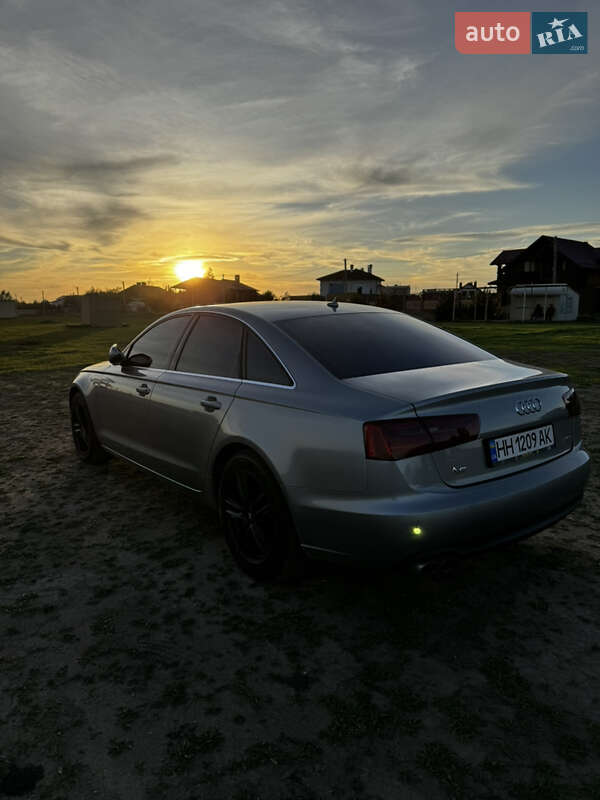 Седан Audi A6 2013 в Черноморске