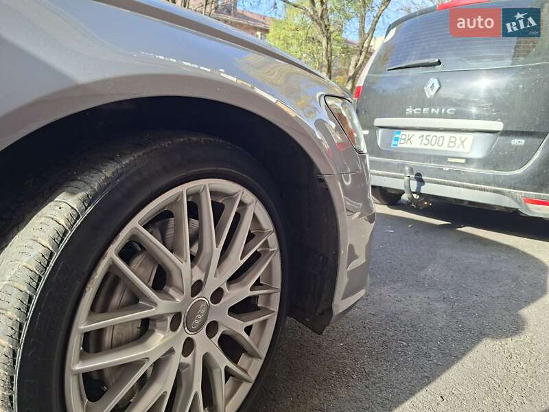 Седан Audi A6 2015 в Рівному