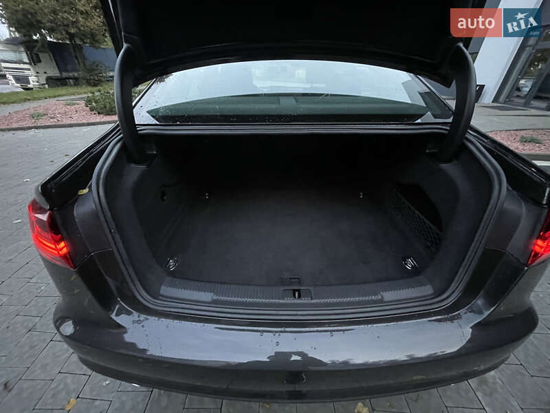 Седан Audi A6 2016 в Рівному