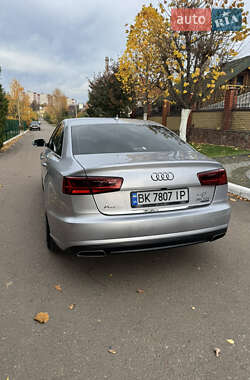 Седан Audi A6 2015 в Рівному