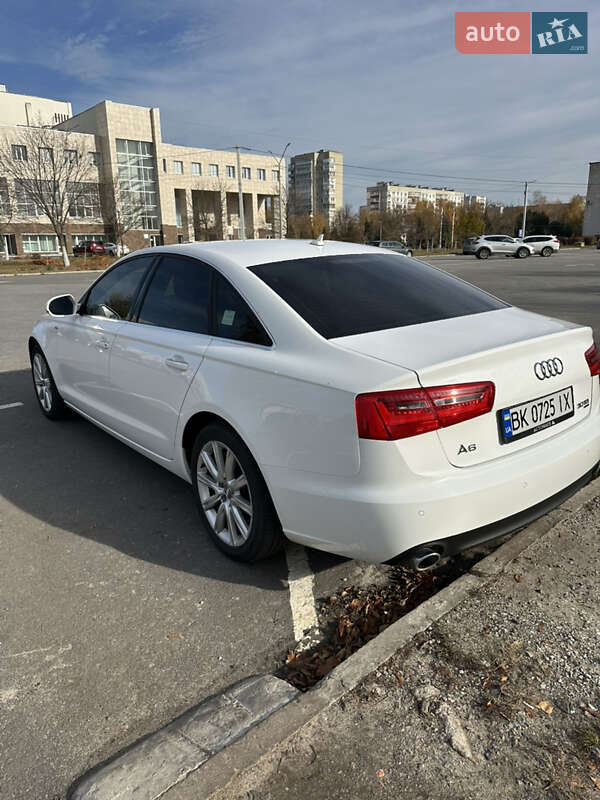 Седан Audi A6 2013 в Нетішині