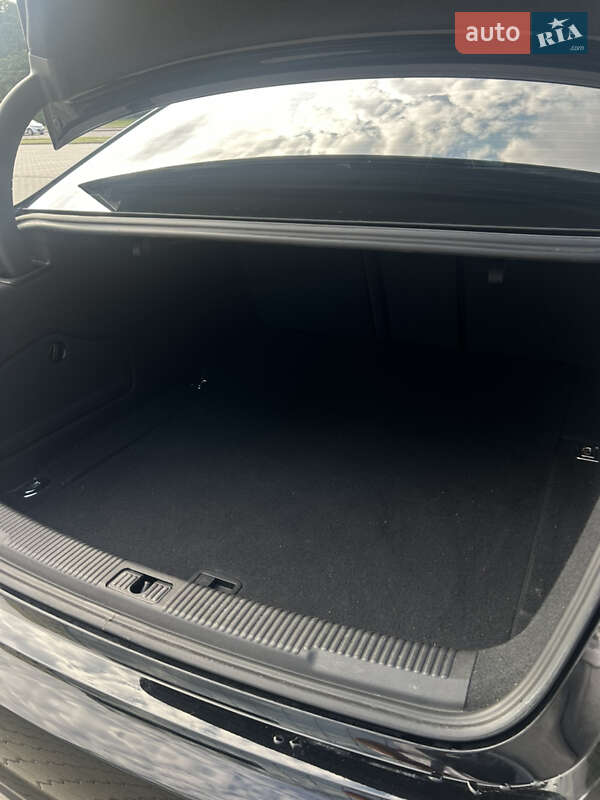 Седан Audi A6 2015 в Львове