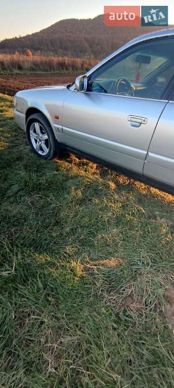 Седан Audi A6 1995 в Коломые