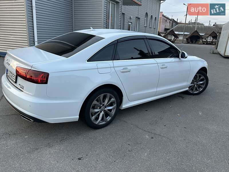 Седан Audi A6 2015 в Миргороде