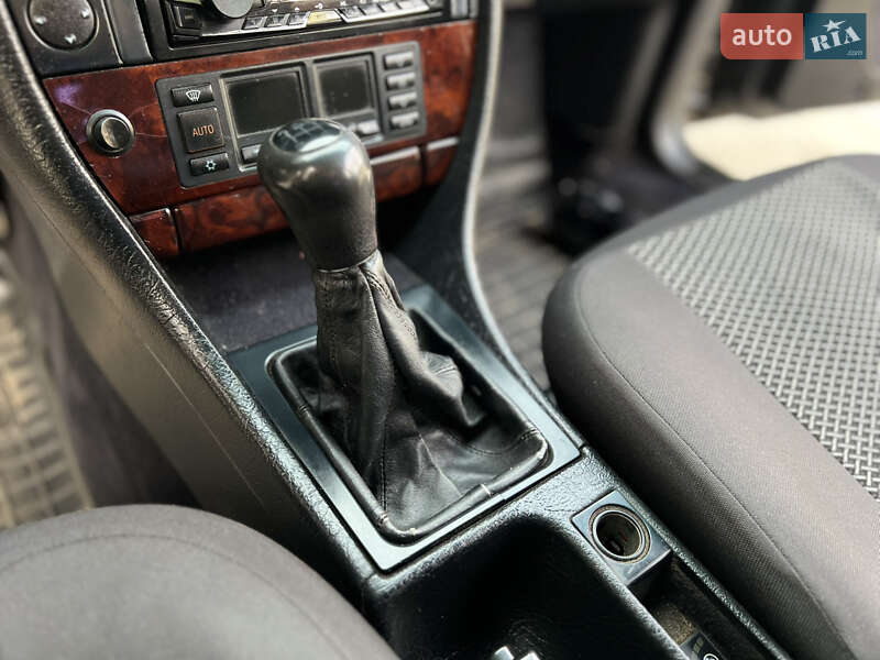 Універсал Audi A6 1995 в Новояворівську