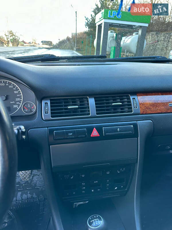 Універсал Audi A6 2002 в Роздільній