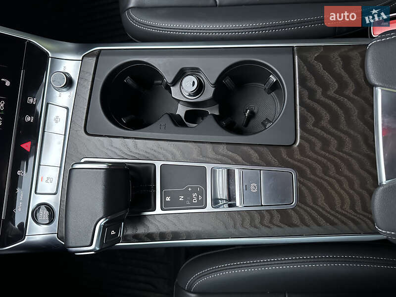 Седан Audi A6 2022 в Ивано-Франковске