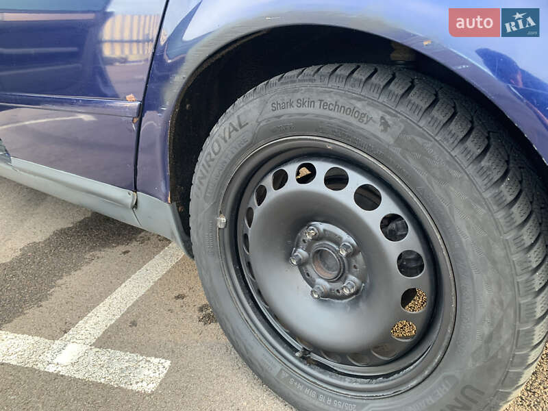 Седан Audi A6 2001 в Рівному