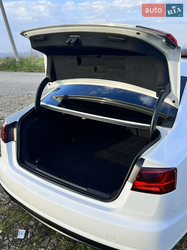Седан Audi A6 2015 в Ивано-Франковске