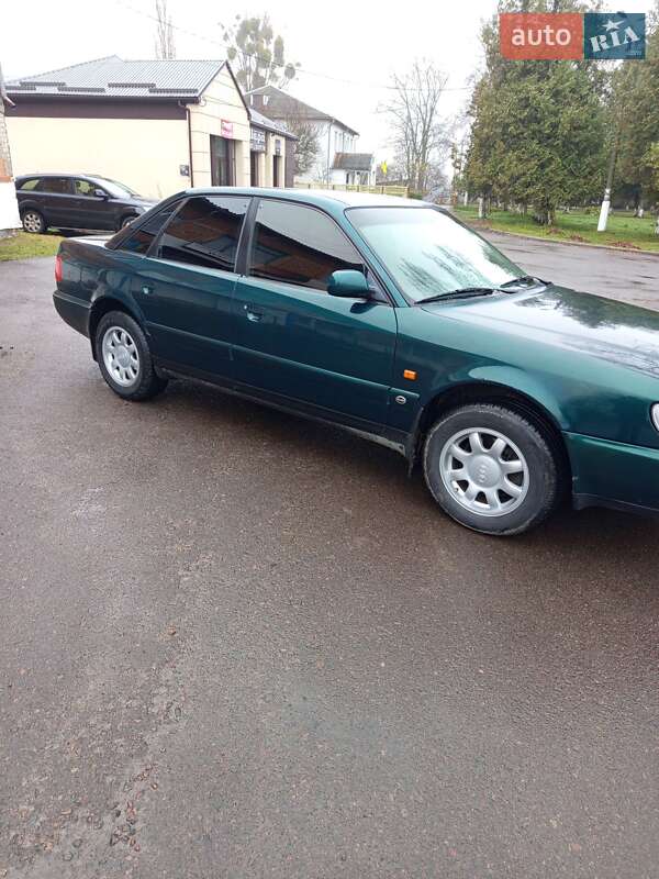 Седан Audi A6 1995 в Зарічному