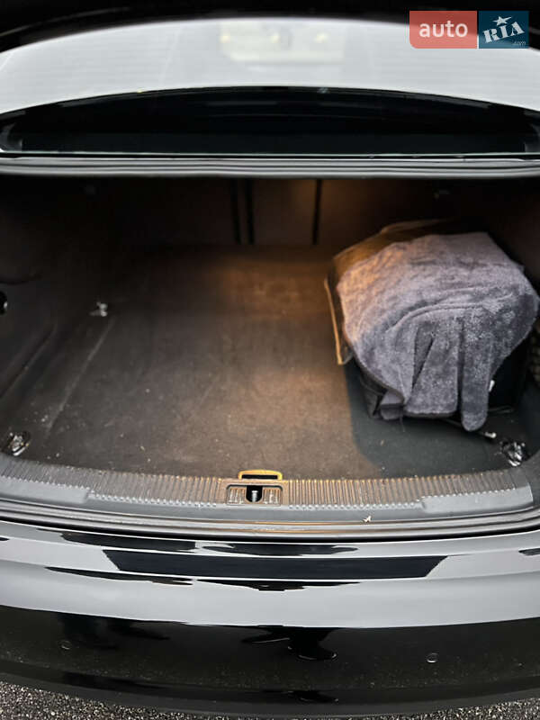 Седан Audi A6 2016 в Киеве