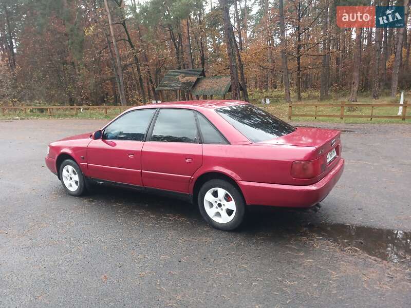 Універсал Audi A6 1995 в Жовкві