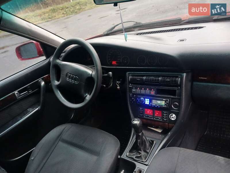 Універсал Audi A6 1995 в Жовкві