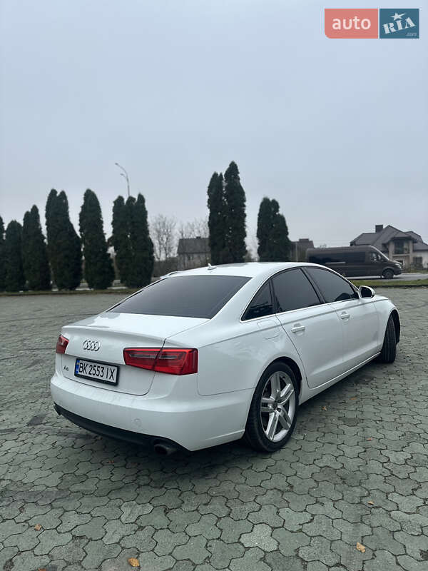 Седан Audi A6 2014 в Дубно