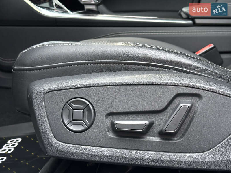 Седан Audi A6 2022 в Киеве