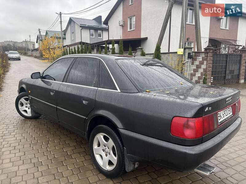 Седан Audi A6 1995 в Рівному