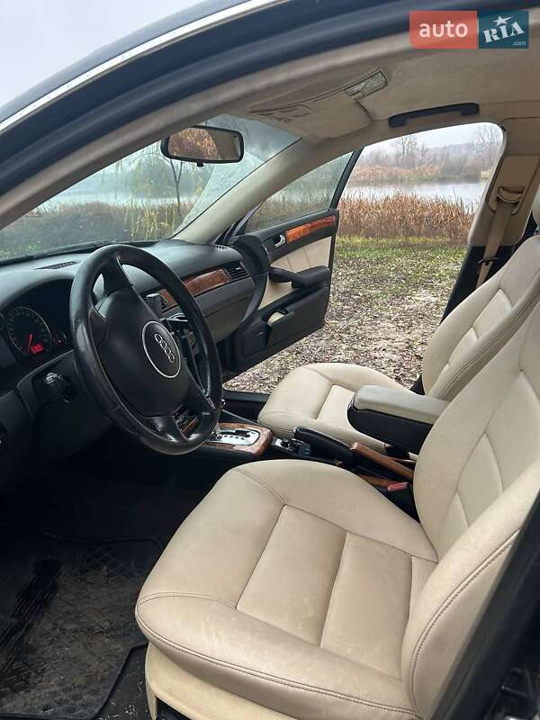 Седан Audi A6 2004 в Краснограде