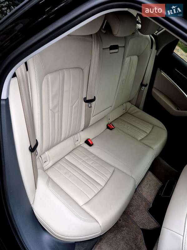 Универсал Audi A6 2019 в Киеве