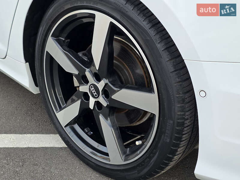 Седан Audi A6 2021 в Черновцах