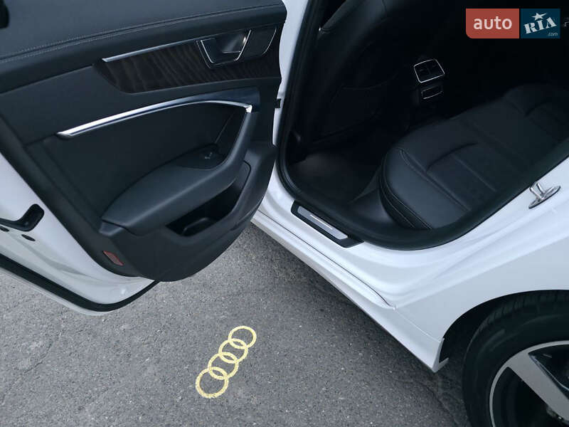 Седан Audi A6 2021 в Черновцах