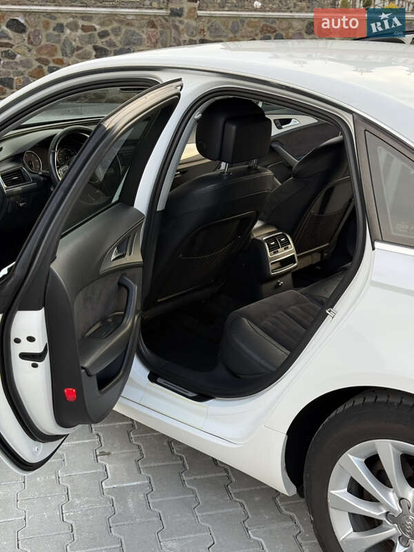 Седан Audi A6 2011 в Самборе