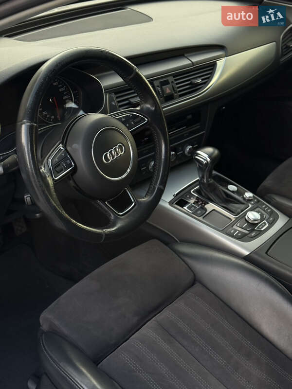Седан Audi A6 2011 в Самборе