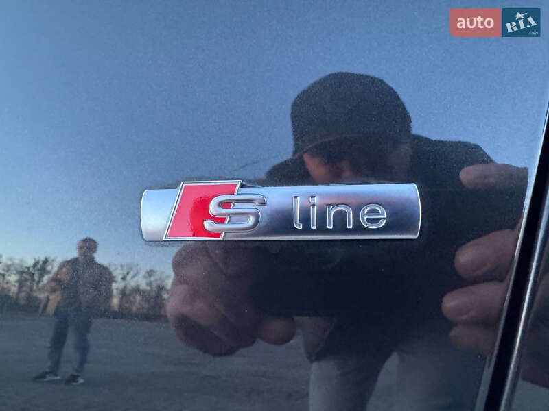 Седан Audi A6 2021 в Радивиліві