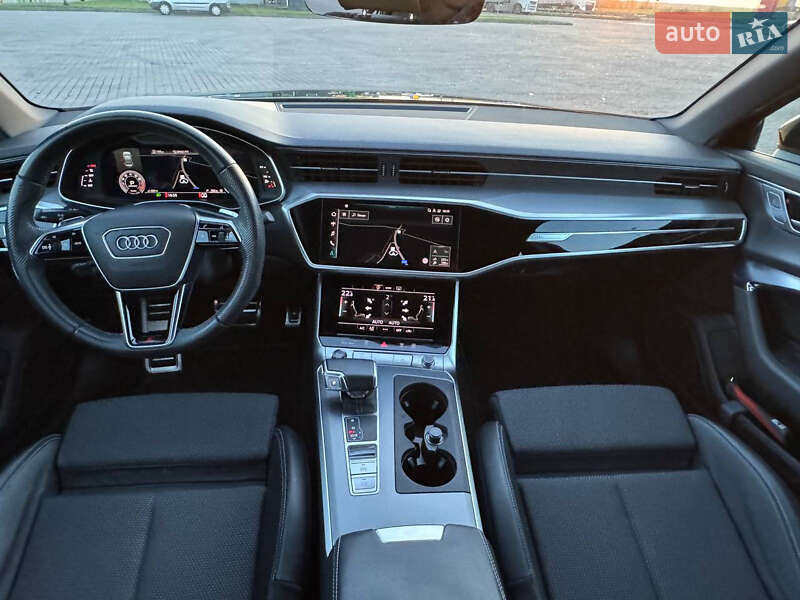Седан Audi A6 2021 в Радивиліві