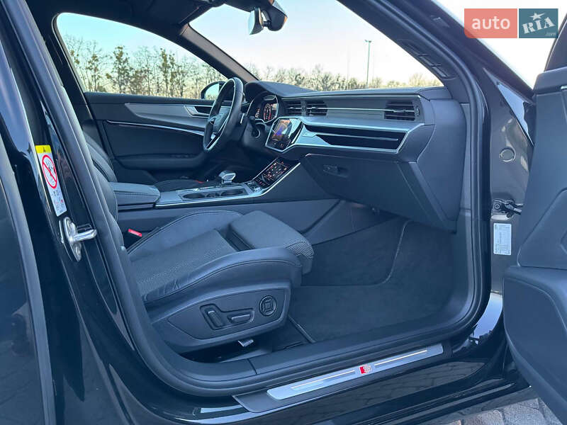 Седан Audi A6 2021 в Радивиліві