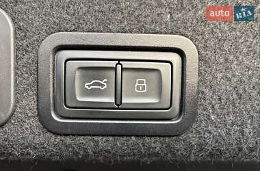 Седан Audi A6 2015 в Стрию