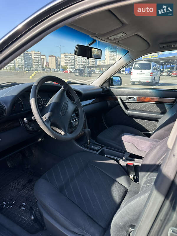 Седан Audi A6 1996 в Києві