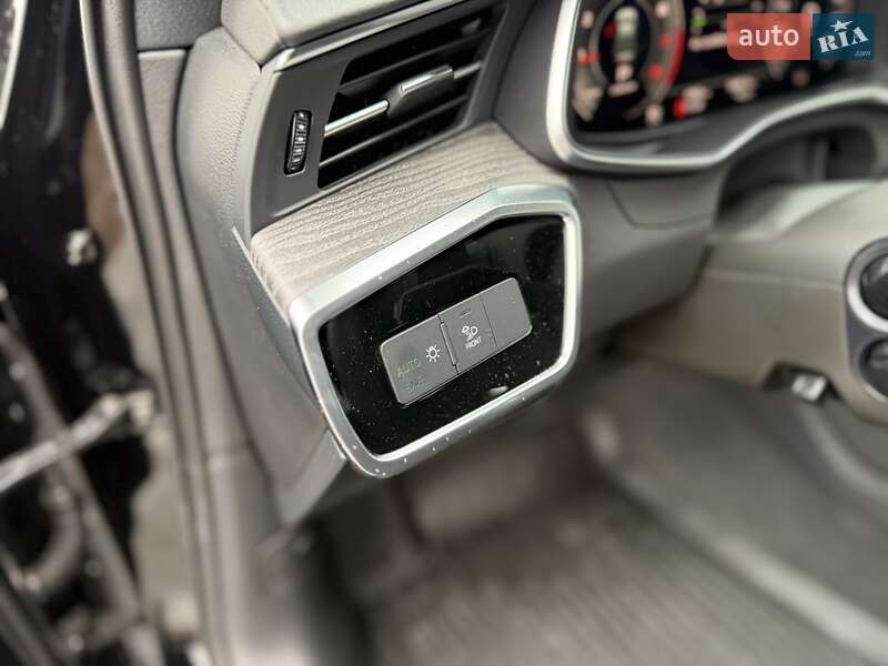 Седан Audi A6 2024 в Києві