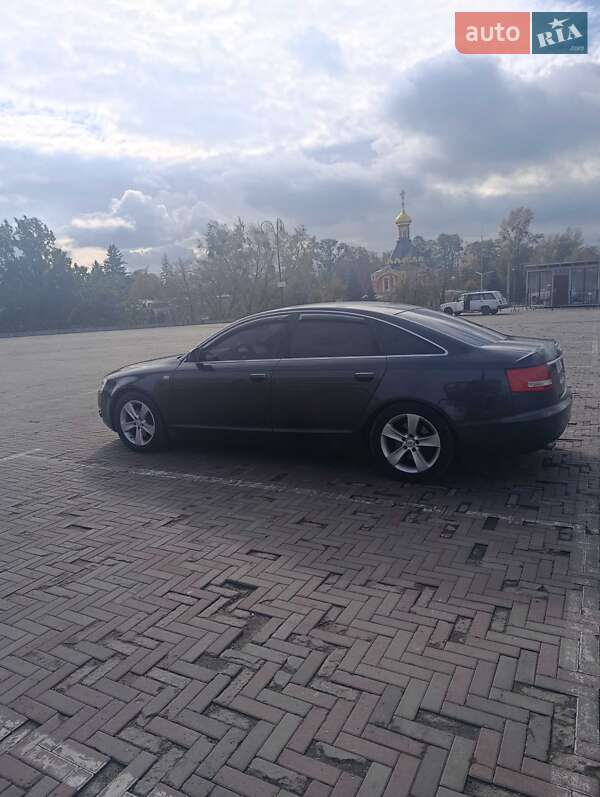 Седан Audi A6 2004 в Чорнобаї
