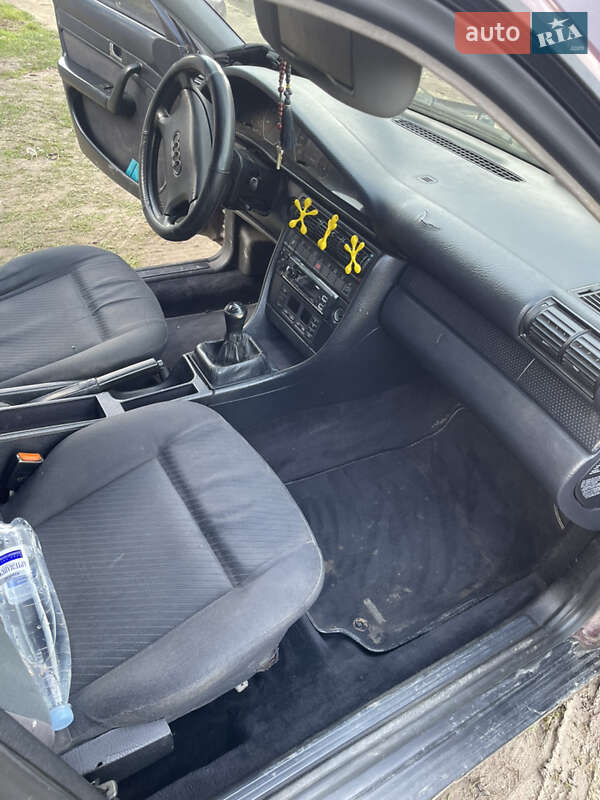 Седан Audi A6 1995 в Перемишлянах