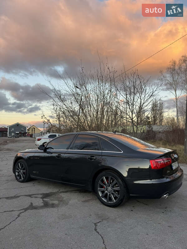 Седан Audi A6 2011 в Звягелі