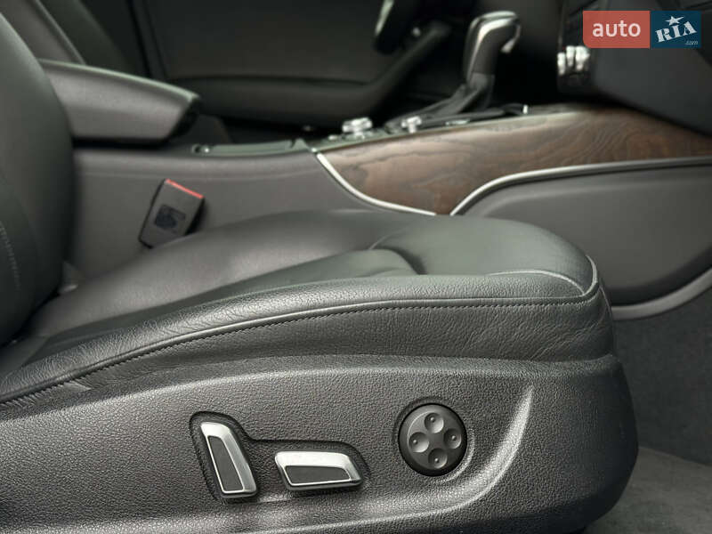 Седан Audi A6 2016 в Киеве