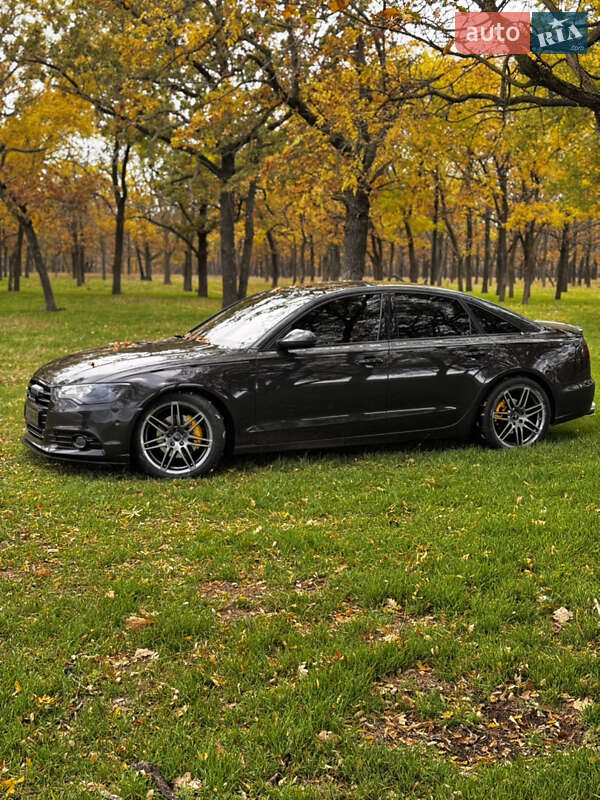Седан Audi A6 2012 в Ровно