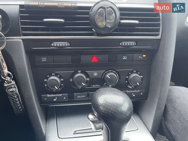 Седан Audi A6 2010 в Сарнах