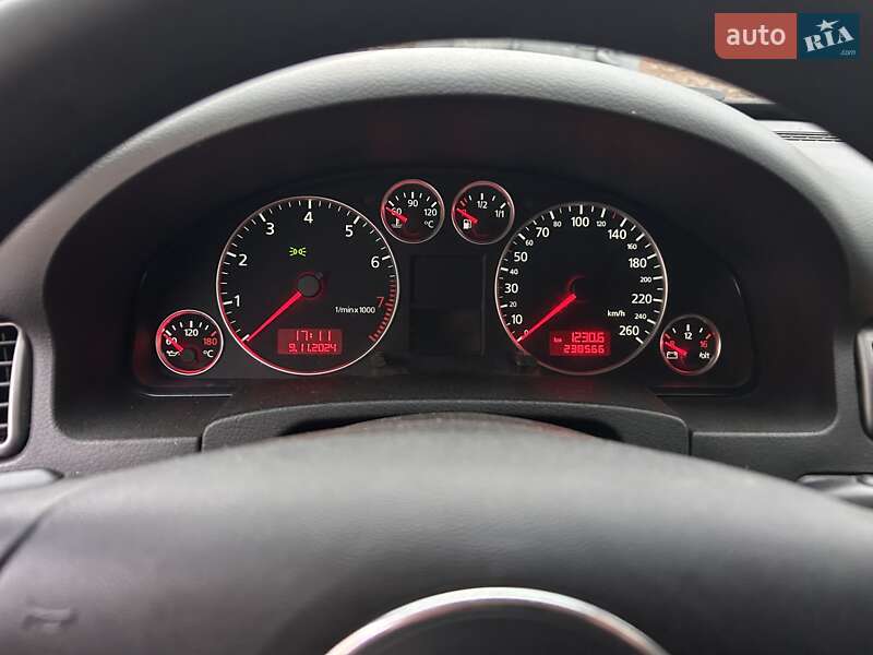 Універсал Audi A6 2002 в Луцьку