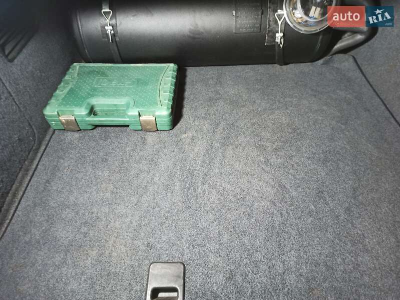 Седан Audi A6 1999 в Сараті