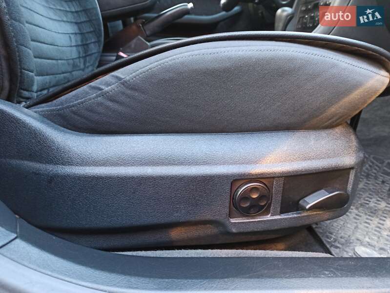 Седан Audi A6 1999 в Сараті