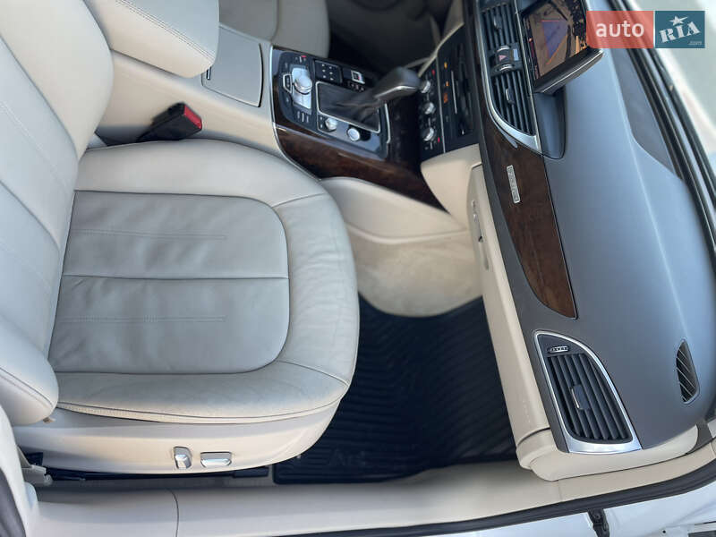 Седан Audi A6 2016 в Стрию