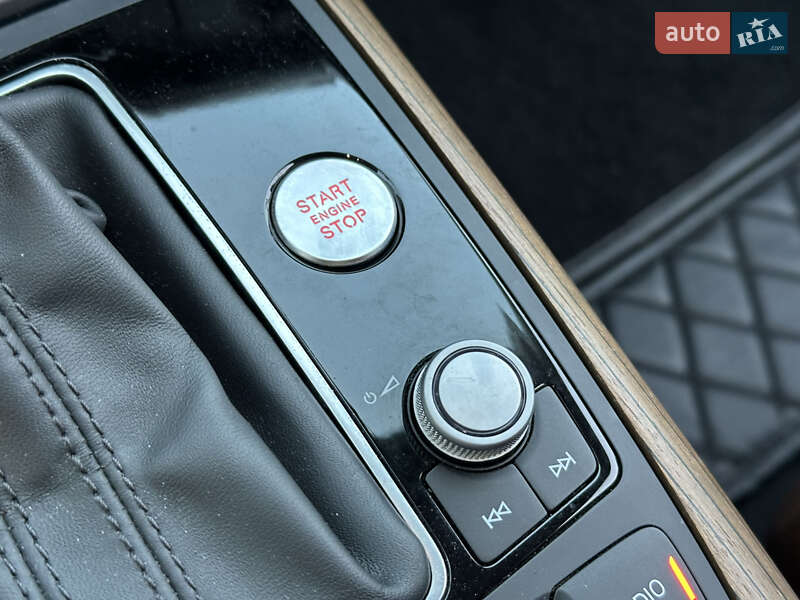 Седан Audi A6 2015 в Одессе