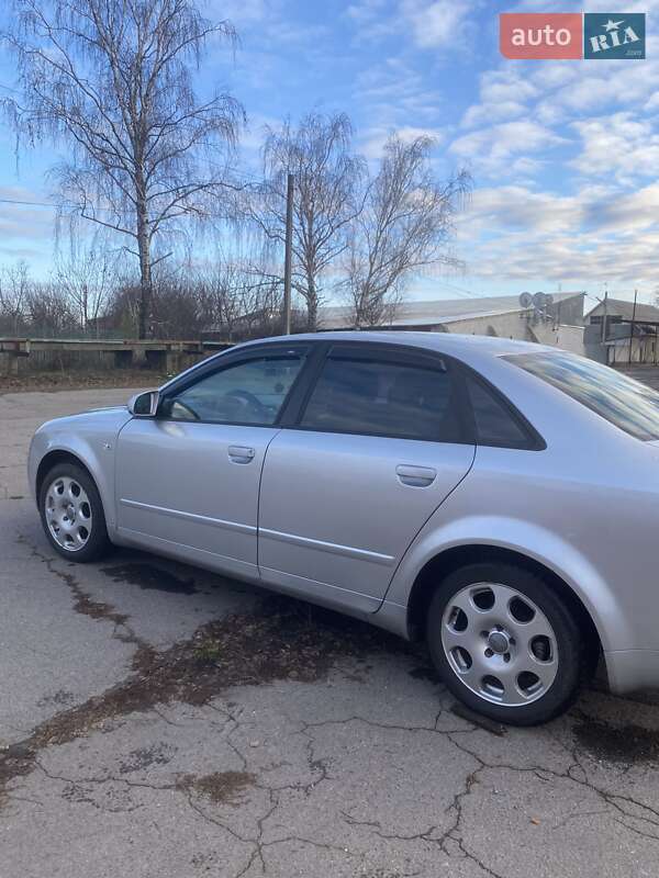 Седан Audi A6 2003 в Звенигородці