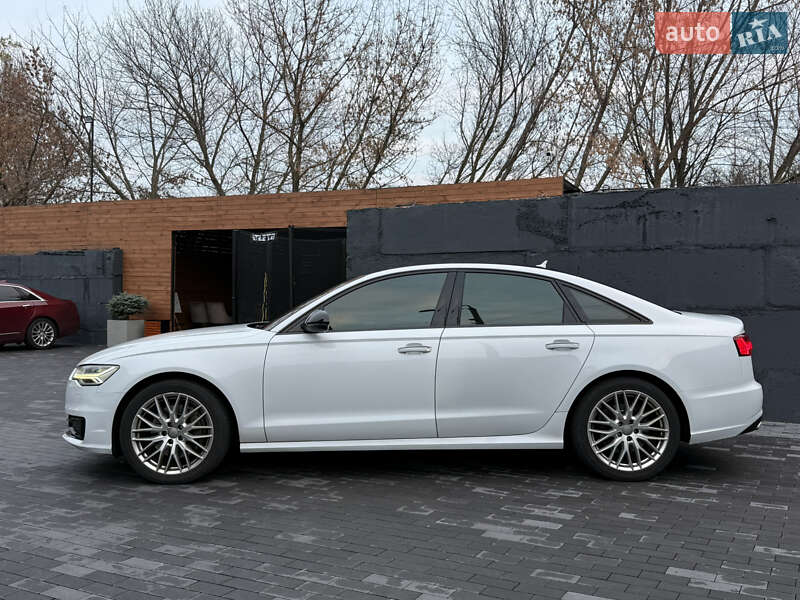 Седан Audi A6 2016 в Киеве