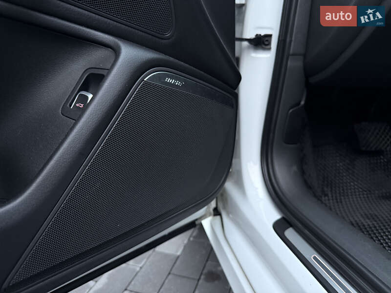 Седан Audi A6 2016 в Киеве
