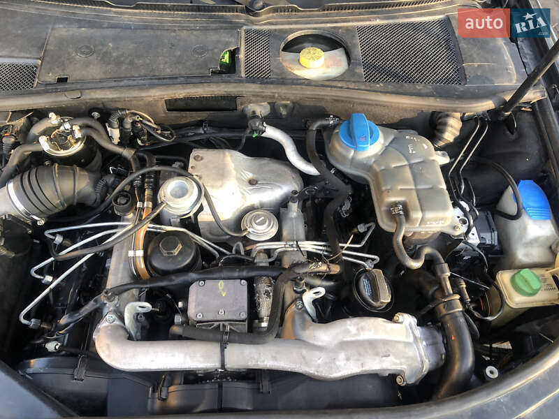 Седан Audi A6 2003 в Ровно